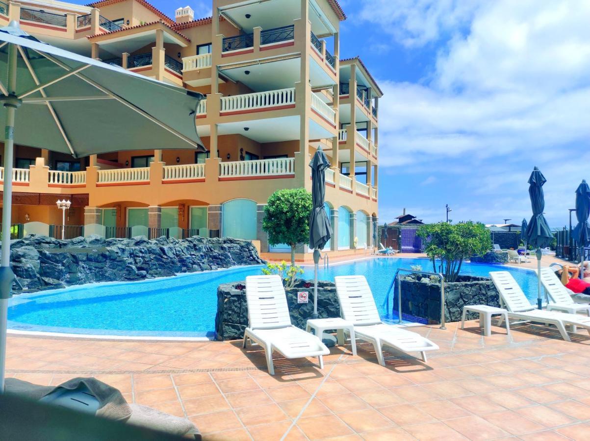 Apartment El Nautico Suites, The Beachfront Paradise