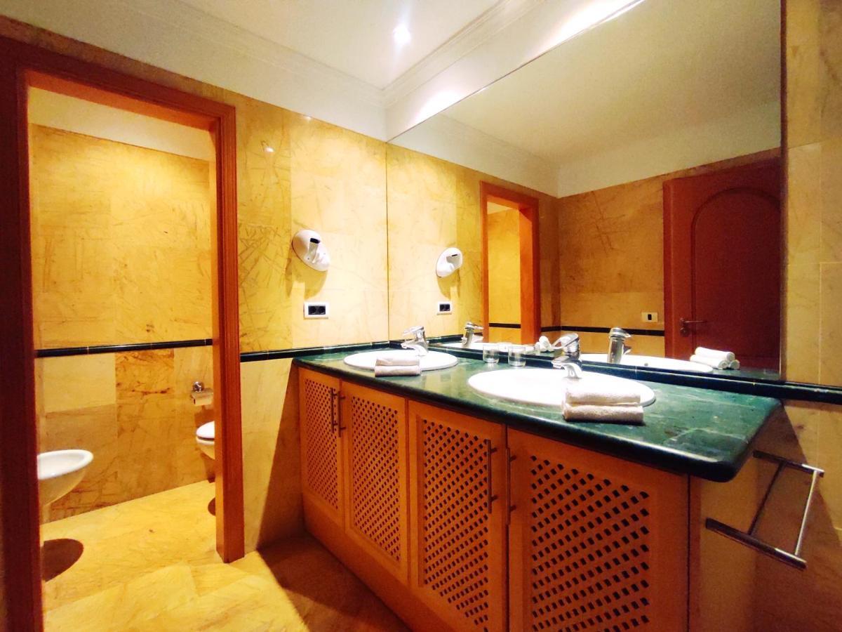 El Nautico Suites, The Beachfront Paradise *
