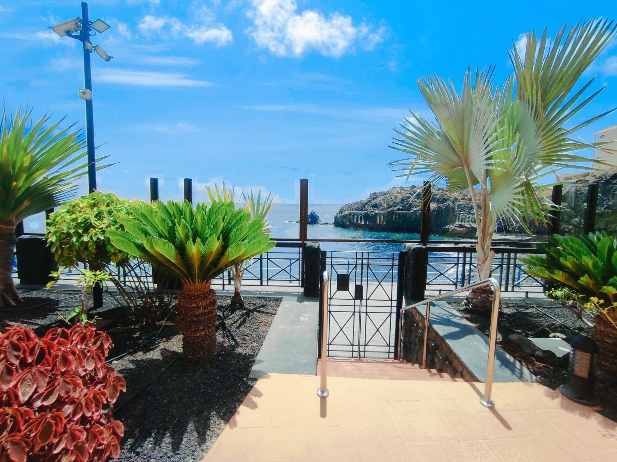 Apartment El Nautico Suites, The Beachfront Paradise *